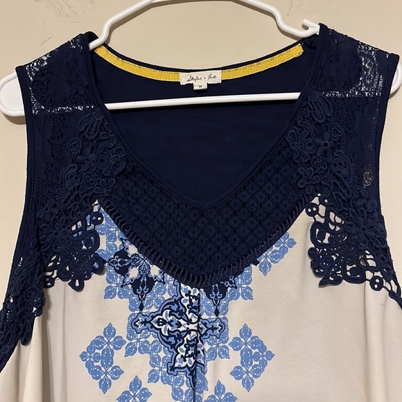 Skylar & Jade sleeveless top, blue pattern. Sz 2x - Picture 2 of 7